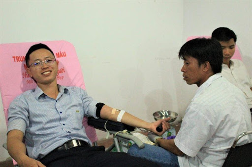 PEB Steel employees participating in blood donation