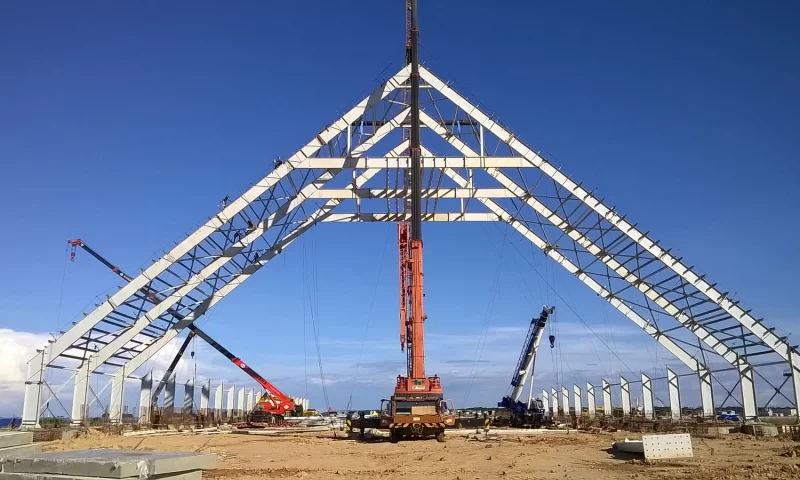 Proses Pembongkaran Gudang dan Pabrik