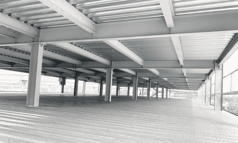 Ada 2 tata letak lantai baja satu lapis yang paling populer