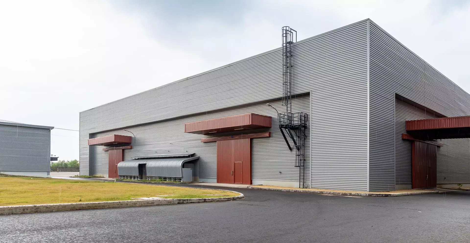 prefabricated steel building - bangunan struktur baja prefabrikasi