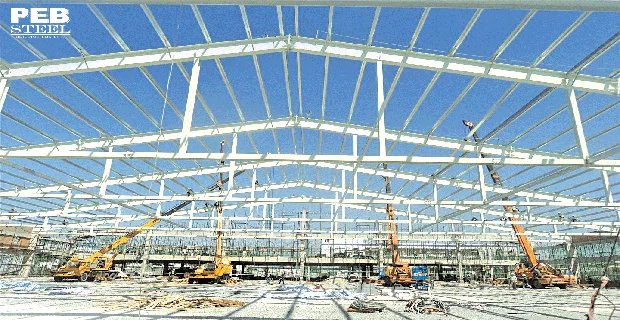 Roof system in prefabricated steel building - bangunan struktur baja