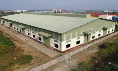 Struktur gudang baja prefabrikasi