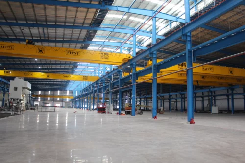 Perhatian pada desain struktur gudang baja